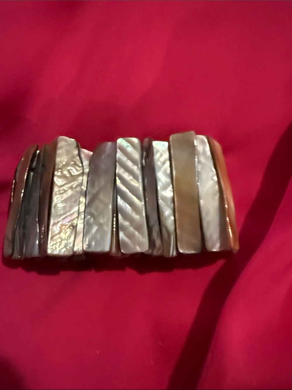 Mother of Pearl Stretch Bracelet - Iridescent Neutrals - Picture 4 of 4